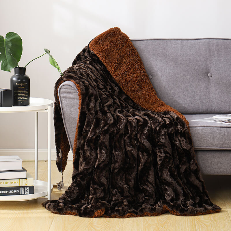 RKS0257 Wave Brushed Long hair Black Blanket Faux Fur blanket throw hot sale in Russian