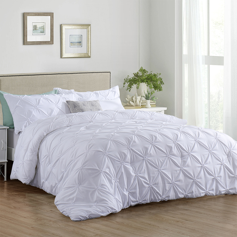 RUIKASI RKSDV-0376 3 PCS- pinch pleat embroidery microfiber bedding with 2 Pillowcases quilt cover set